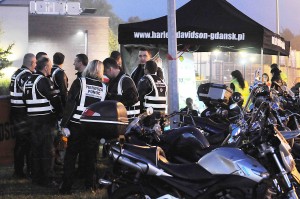 ŚWIEĆ PRZYKŁADEM NOCĄ z Motor Centrum