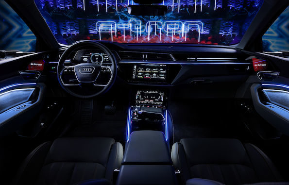 A1811023_large_b_Audi_e-Tron