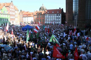 Plac przy Bazylice Mariackiej w Gdańsku