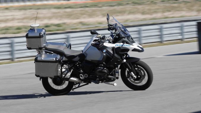 P90321983_highRes_first-automous-ridin1